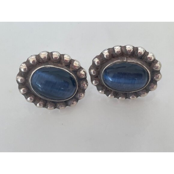 Vintage Mexican Sterling Silver Blue Cat Eye Earrings - Picture 4 of 10